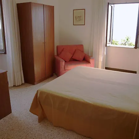Hotel Laura Paestum